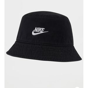 Black Nike bucket hat M